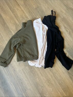 Bundle of 5 Mixed Women's Sweatshirts